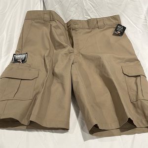 Dickies 42 cargo shorts
